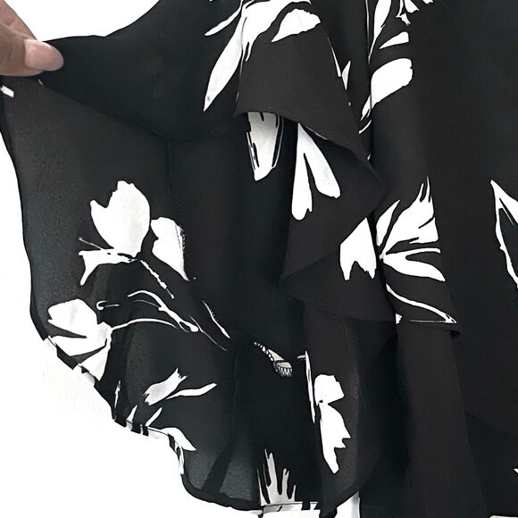 GRACE‎ "The Perfect Fit" Black Floral Flare Sleeve Blouse Size Large Romantic - Picture 3 of 7